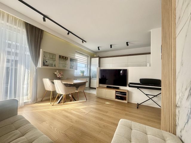 Mieszkanie 4-pokojowe Konin, ul. Berylowa. Zdjęcie 2