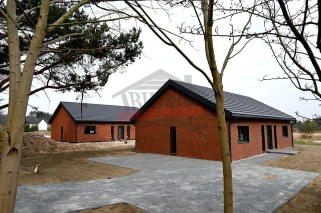 dom wolnostojący, 5 pokoi Nowa Schodnia. Zdjęcie 1