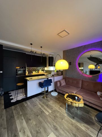 Mieszkanie 4-pokojowe Marki, ul. Leopolda Lisa-Kuli. Zdjęcie 1