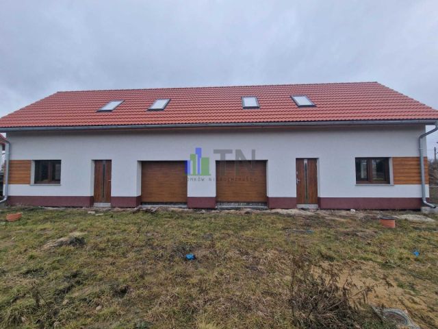 bliźniak, 3 pokoje Jelcz-Laskowice. Zdjęcie 2