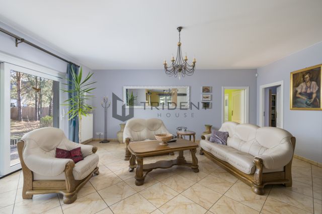 dom wolnostojący, 7 pokoi Łoś. Zdjęcie 6