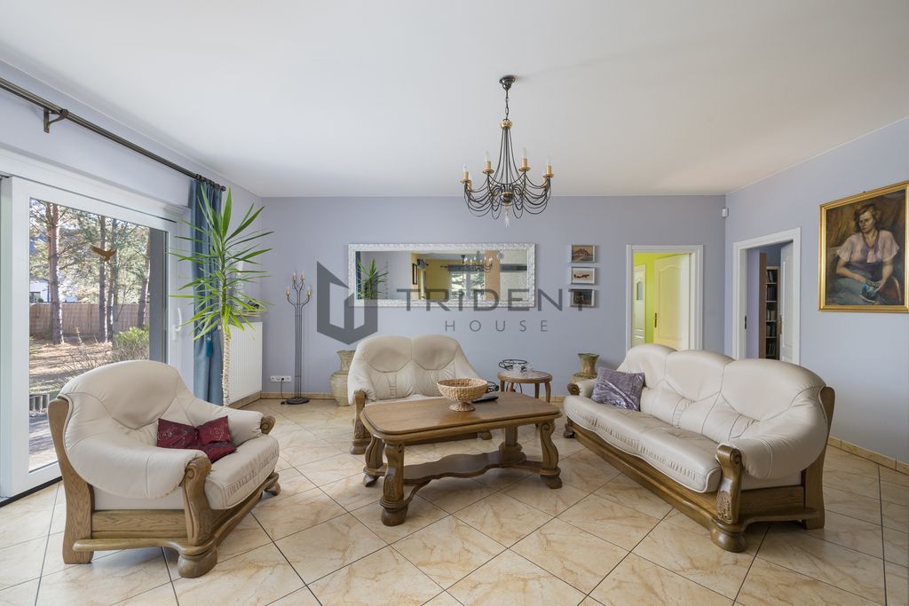 dom wolnostojący, 7 pokoi Łoś. Zdjęcie 6