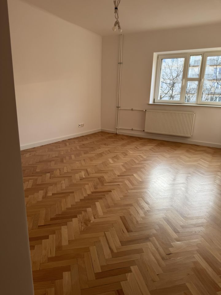 Mieszkanie 3-pokojowe Warszawa Śródmieście, al. "Solidarności". Zdjęcie 2