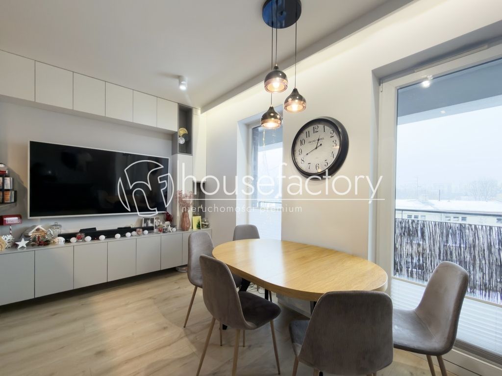 Mieszkanie 4-pokojowe Łódź Górna. Zdjęcie 1