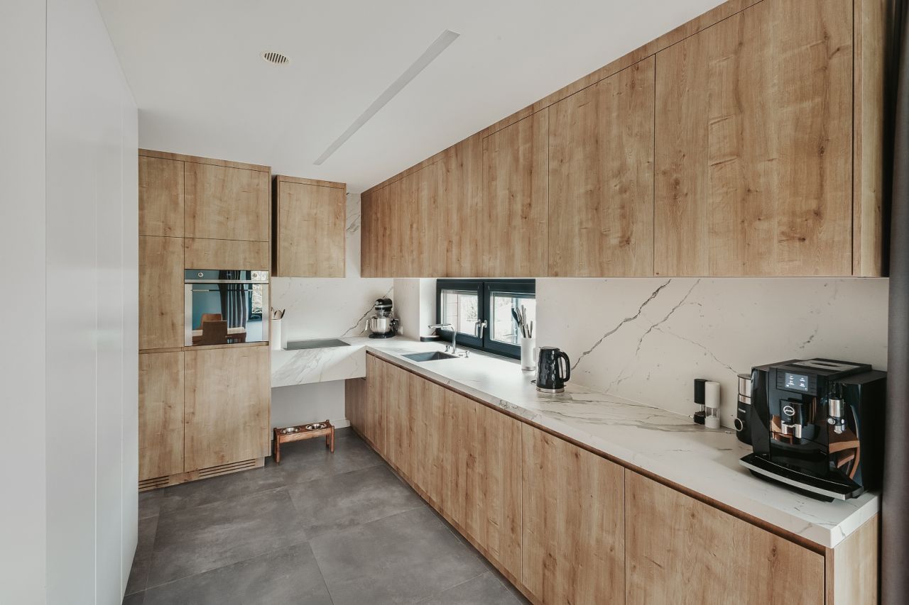 dom wolnostojący, 6 pokoi Zielonki, ul. Kanadyjska