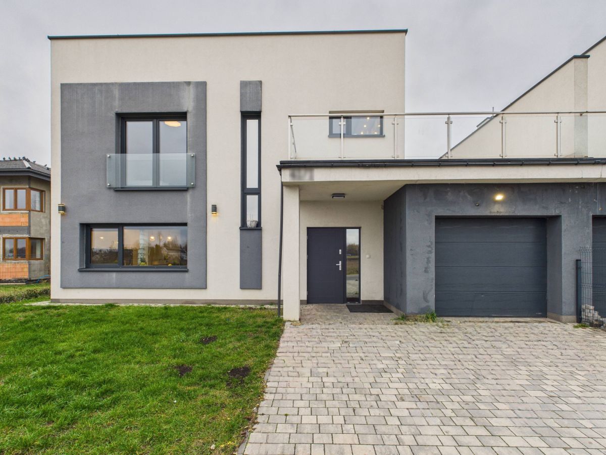 bliźniak, 4 pokoje Pruszków Żbików, ul. Żbikowska. Zdjęcie 2