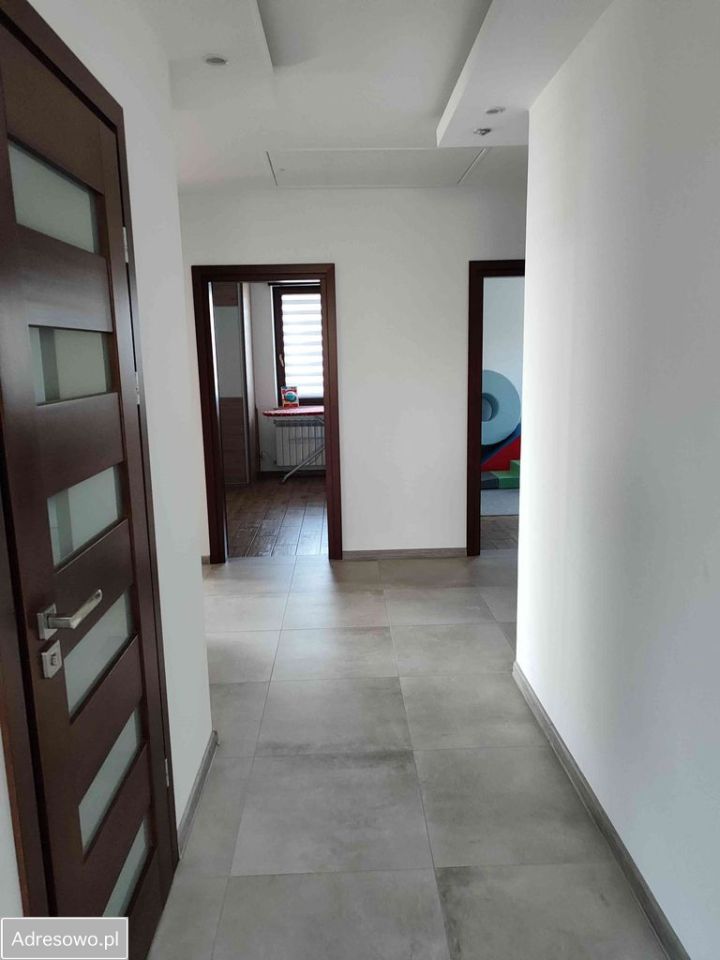 dom wolnostojący, 4 pokoje Korczów. Zdjęcie 5