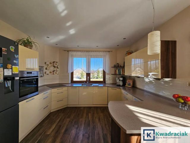 dom wolnostojący, 4 pokoje Żarnowiec. Zdjęcie 7