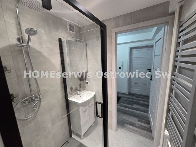 Mieszkanie 3-pokojowe Ostrowiec Świętokrzyski Centrum. Zdjęcie 2