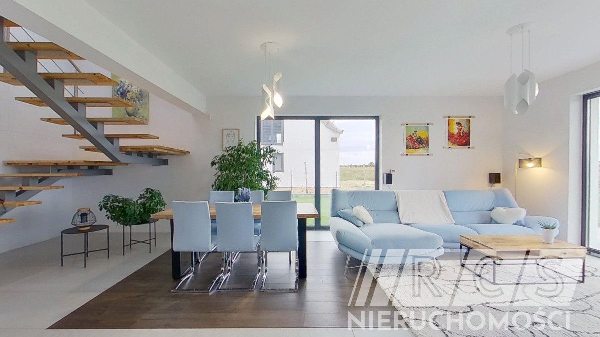 dom wolnostojący, 5 pokoi Kębłowice. Zdjęcie 3