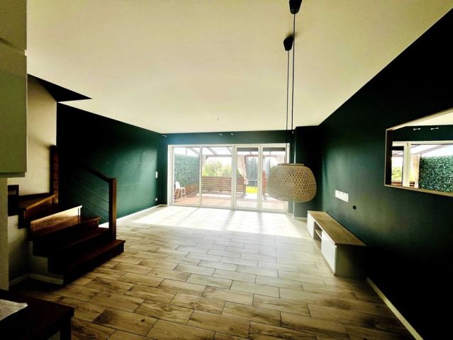 dom szeregowy Dachowa, os. Tygrysie. Zdjęcie 1