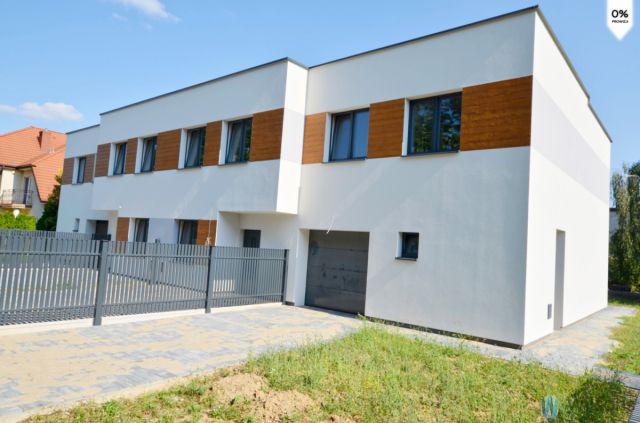 bliźniak, 5 pokoi Łomianki, Centralne. Zdjęcie 1