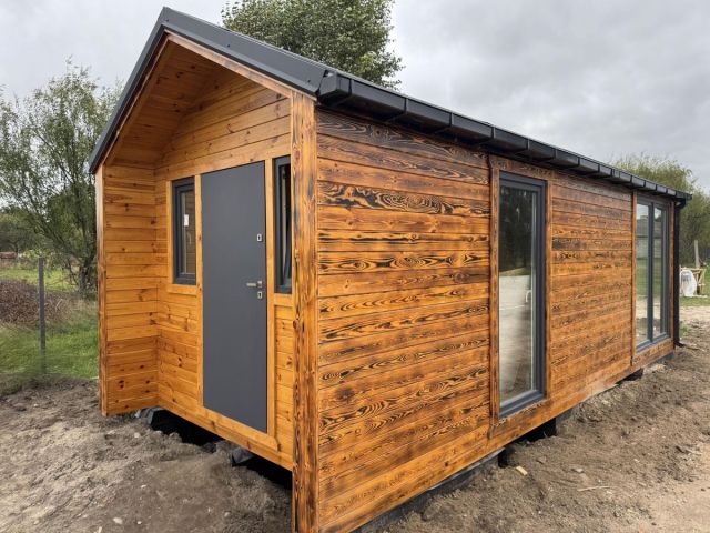 dom wolnostojący, 1 pokój Błotki. Zdjęcie 1