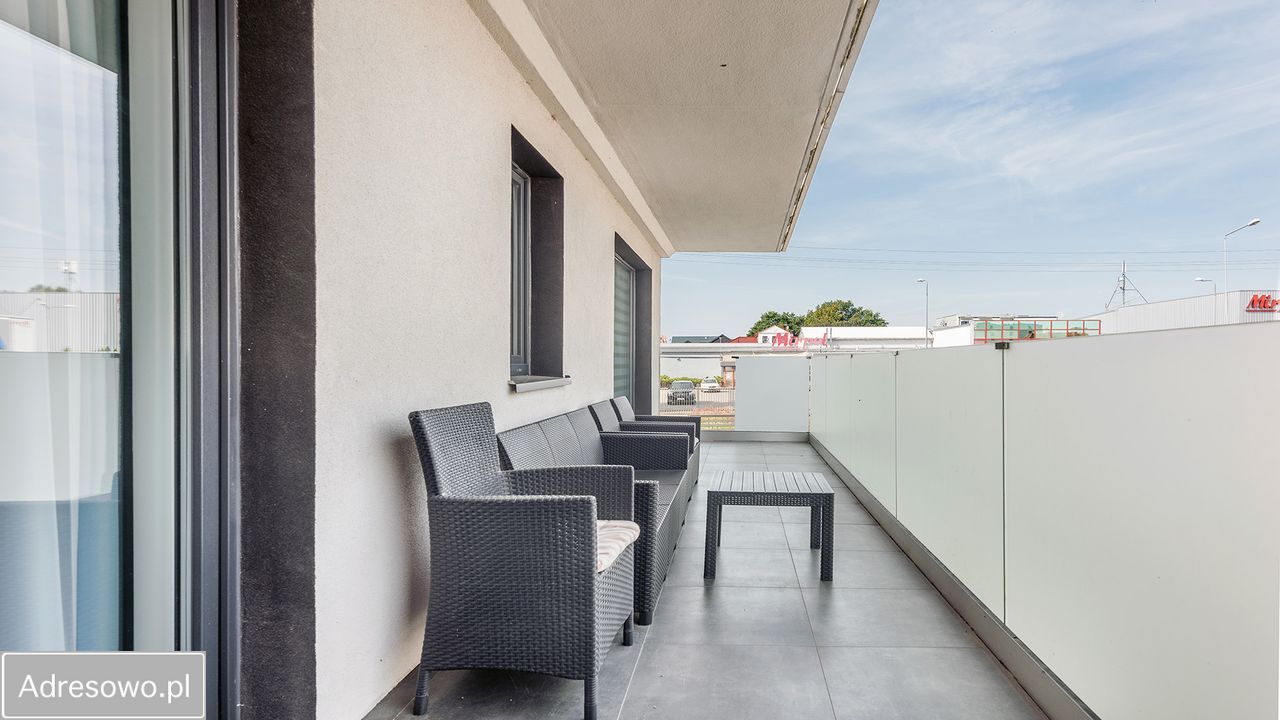 Mieszkanie 3-pokojowe Kołobrzeg, ul. Henryka Sienkiewicza. Zdjęcie 2