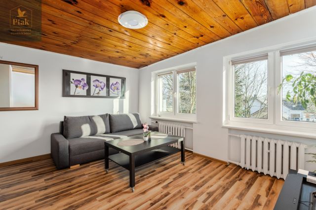 dom wolnostojący, 5 pokoi Tulce. Zdjęcie 7