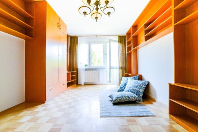 Mieszkanie 2-pokojowe Warszawa, ul. Romualda Gutta. Zdjęcie 4