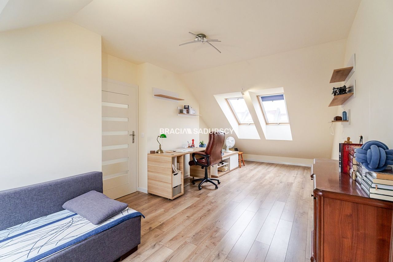 Mieszkanie 4-pokojowe Kraków Swoszowice, ul. Leona Petrażyckiego. Zdjęcie 26