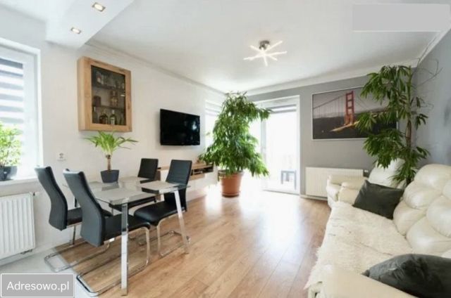 Mieszkanie 3-pokojowe Kowale, ul. Zeusa. Zdjęcie 1