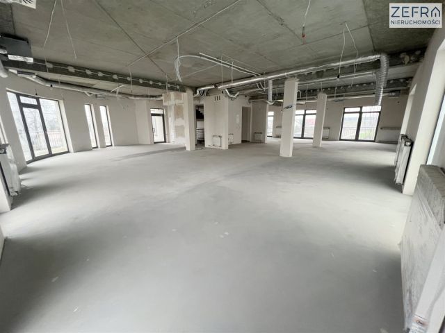 Lokal Kraków Podgórze, ul. Feliksa Wrobela. Zdjęcie 1