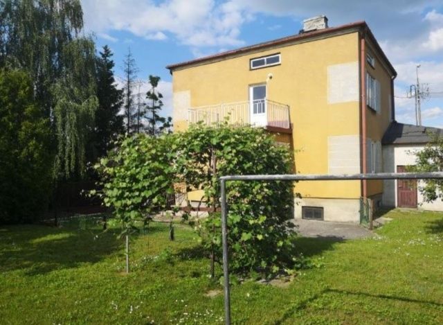 dom wolnostojący, 5 pokoi Bagonica. Zdjęcie 1