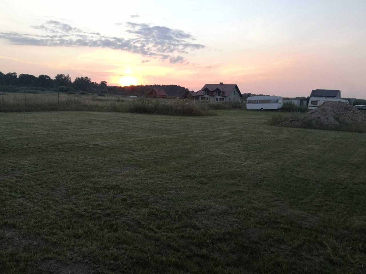 Działka budowlana Jezierzany. Zdjęcie 1