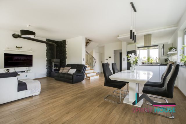 Mieszkanie 6-pokojowe Głosków, ul. Pustułki. Zdjęcie 7