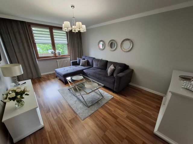 Mieszkanie 4-pokojowe Łazy, ul. Wyzwolenia. Zdjęcie 1