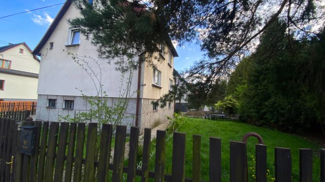 dom wolnostojący, 7 pokoi Żywiec Zabłocie, ul. Browarna. Zdjęcie 1