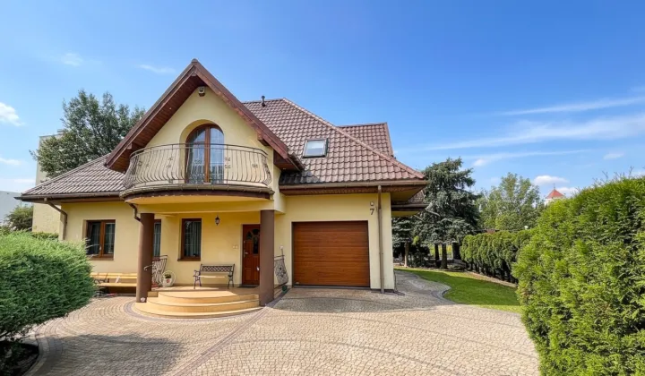 dom wolnostojący, 5 pokoi Konstantynów Łódzki Centrum, al. Kombatantów