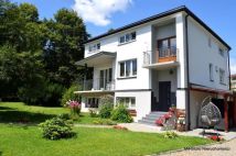 dom wolnostojący, 8 pokoi Krosno