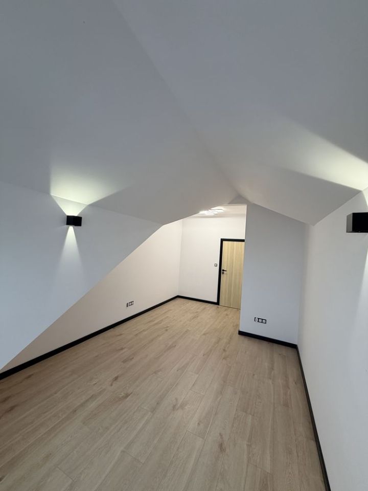 Biuro Raczki, pl. Plac Kościuszki. Zdjęcie 5