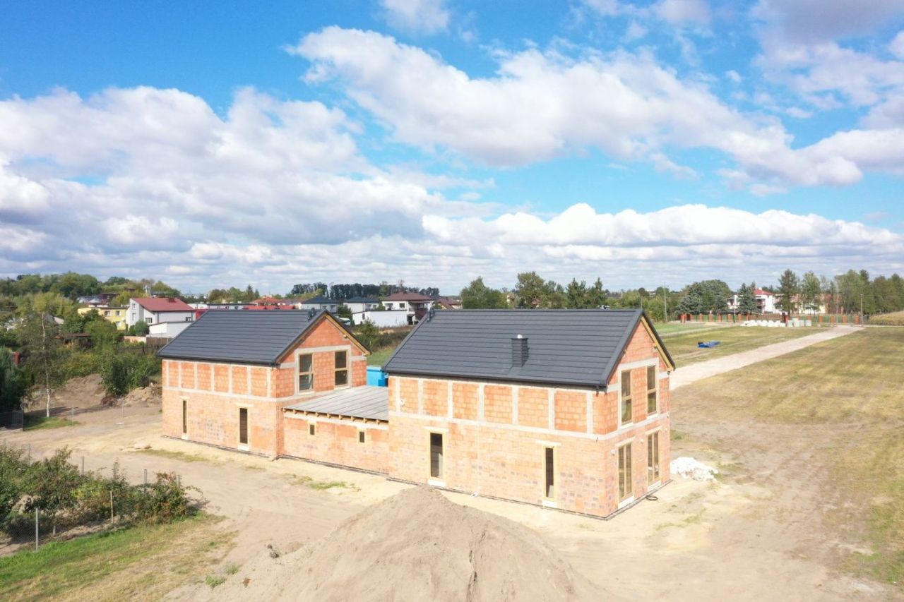 bliźniak, 5 pokoi Sanniki. Zdjęcie 2