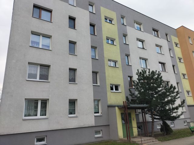 Mieszkanie 3-pokojowe Jarocin Szubianki, os. Osiedle Konstytucji 3 Maja. Zdjęcie 1