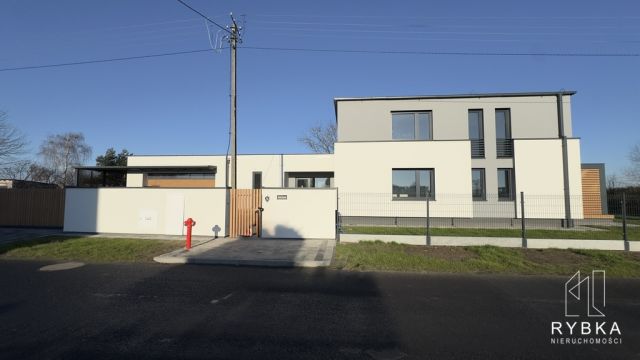 dom wolnostojący, 4 pokoje Komorze. Zdjęcie 5