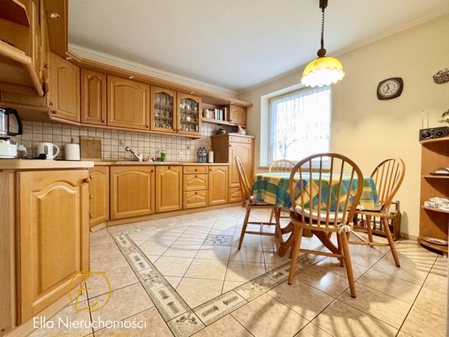 dom wolnostojący, 6 pokoi Legnica, ul. Bydgoska. Zdjęcie 3