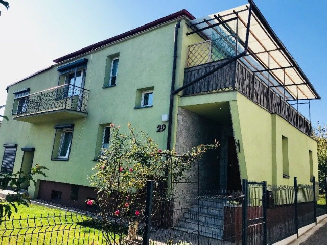 dom wolnostojący, 6 pokoi Trzebnica, ul. Prusicka. Zdjęcie 1