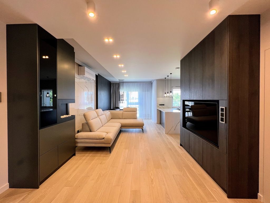 Mieszkanie 3-pokojowe Rzeszów, ul. Podwisłocze. Zdjęcie 2