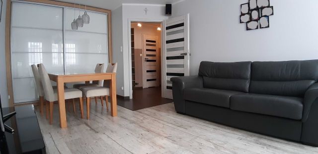 Mieszkanie 3-pokojowe Starogard Gdański, os. Kopernika. Zdjęcie 1