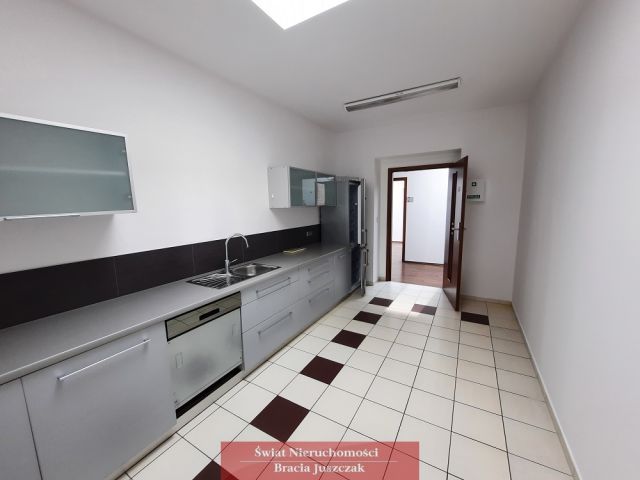 Biuro Wrocław Południe, pl. Powstańców Śląskich. Zdjęcie 9