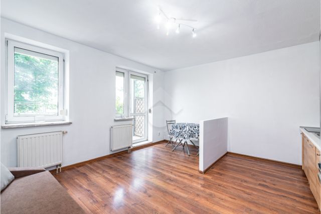 Mieszkanie 3-pokojowe Kraków Kurdwanów, ul. Łowienicka. Zdjęcie 2