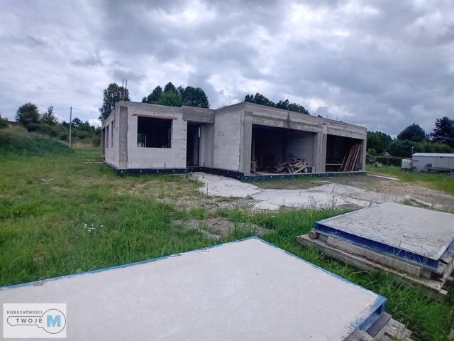 bliźniak, 8 pokoi Miedziana Góra. Zdjęcie 5