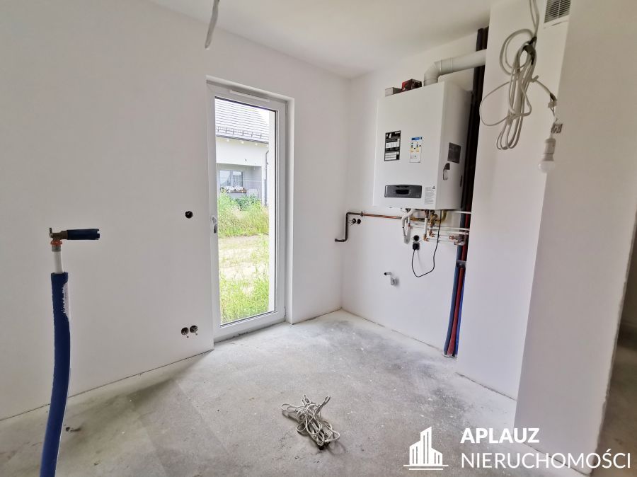 dom wolnostojący, 5 pokoi Jelenia Góra Czarne. Zdjęcie 9