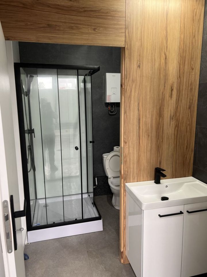 Hala/magazyn Kończyska. Zdjęcie 6