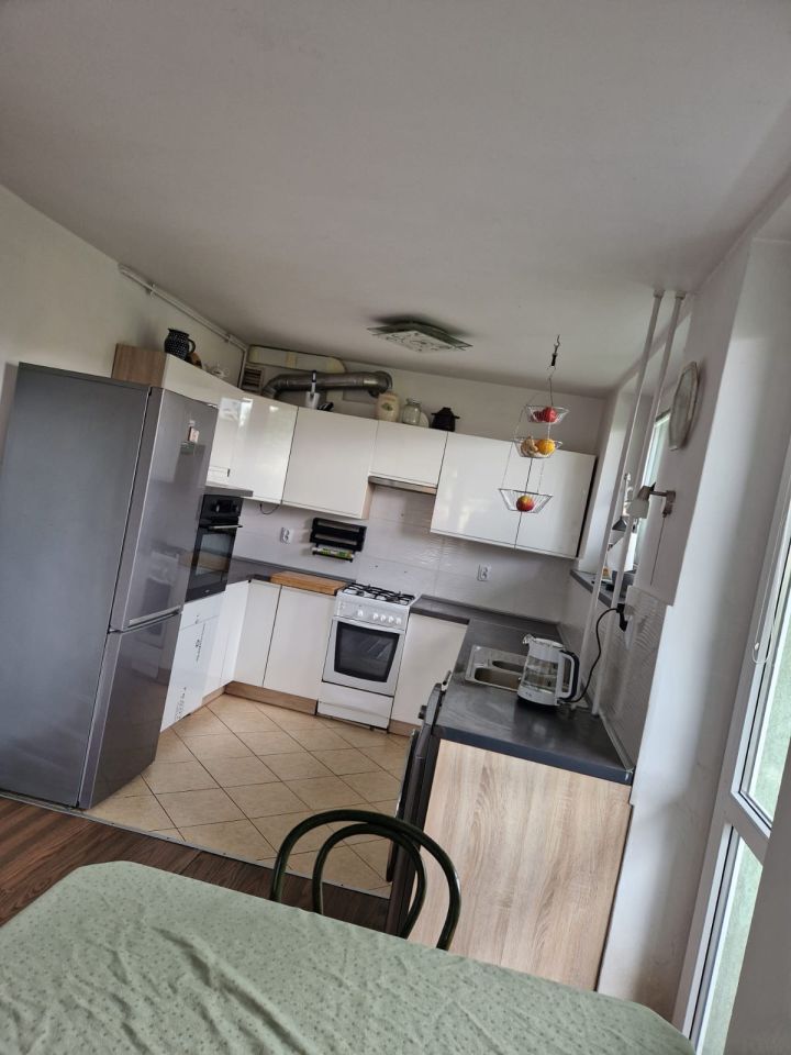 Mieszkanie 3-pokojowe Jelenia Góra Centrum, ul. Cypriana Kamila Norwida. Zdjęcie 3