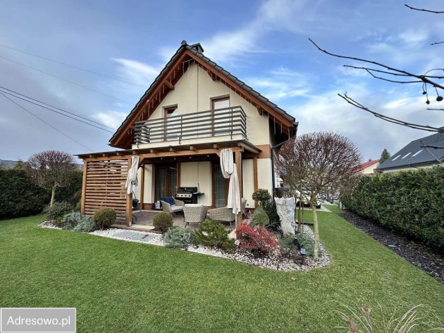 dom wolnostojący, 4 pokoje Rudawa. Zdjęcie 1