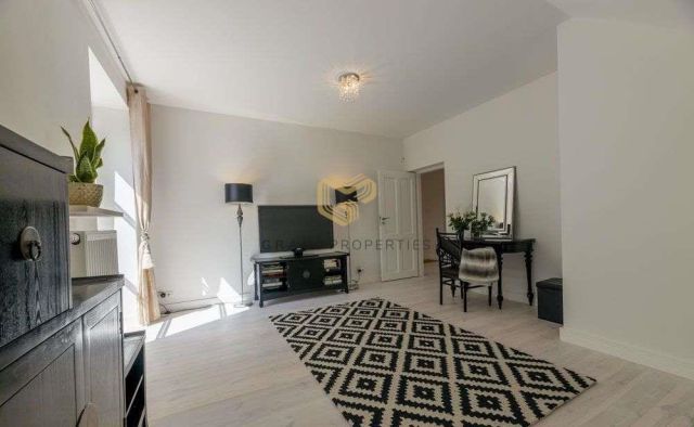 dom wolnostojący, 7 pokoi Łomianki, ul. Graniczna. Zdjęcie 4