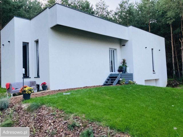 dom wolnostojący, 4 pokoje Laski Małe. Zdjęcie 1