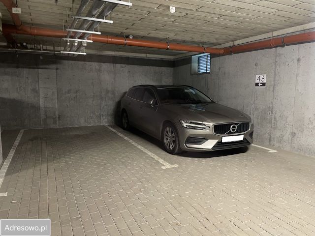 Garaż/miejsce parkingowe Toruń Stawki, ul. Cztery Pory Roku. Zdjęcie 1