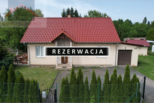 dom wolnostojący, 4 pokoje Pisarzowice. Zdjęcie 1
