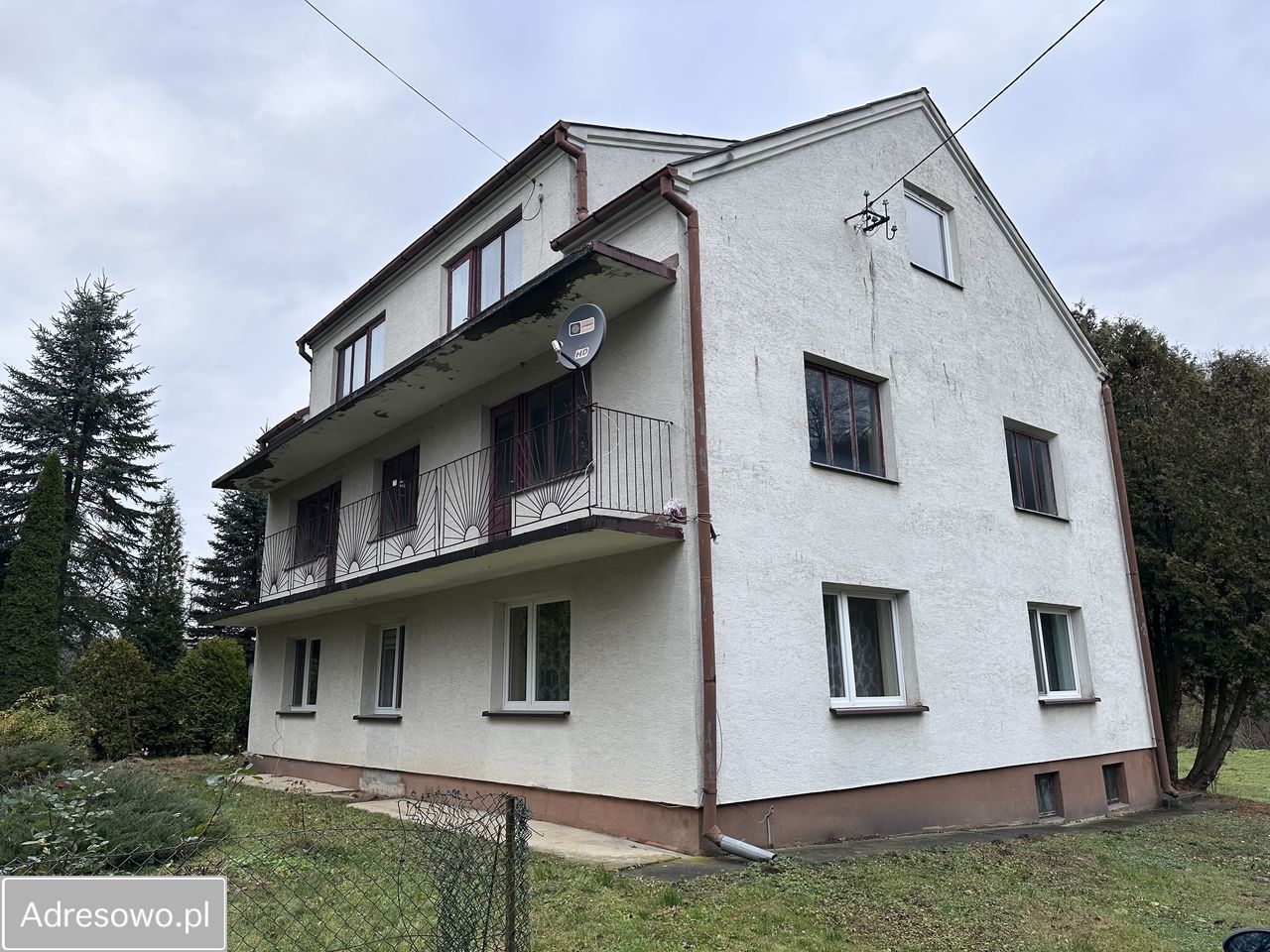 dom wolnostojący, 8 pokoi Brzeziny. Zdjęcie 1